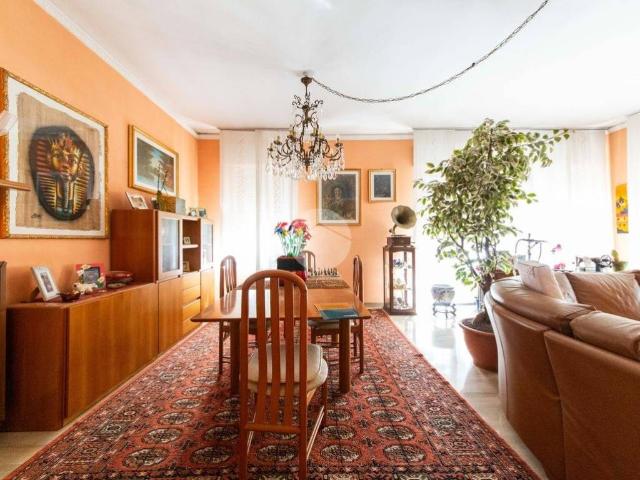 Villa in vendita a Settimo Milanese MI