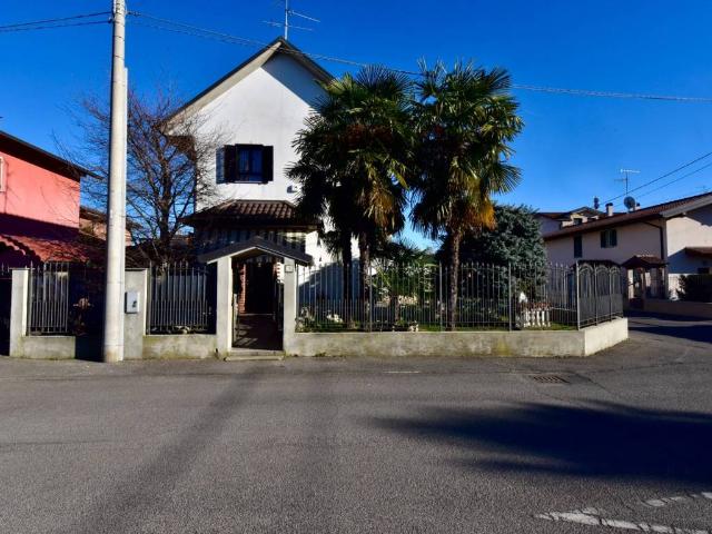 Villa in vendita a Seveso MB