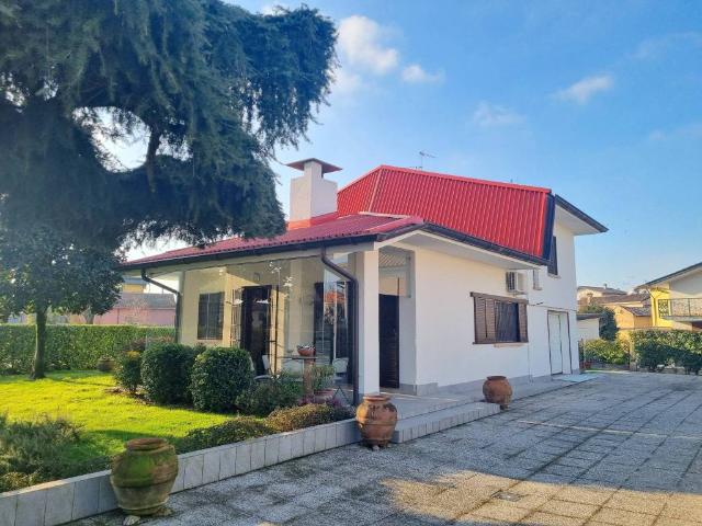 Villa in vendita a Secugnago LO