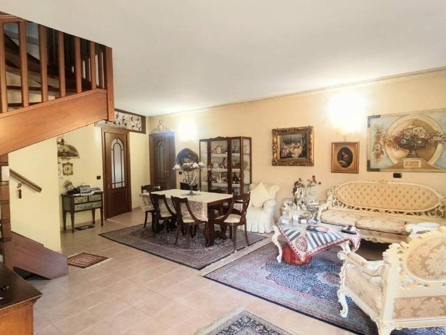 Villa in vendita a Sedriano MI
