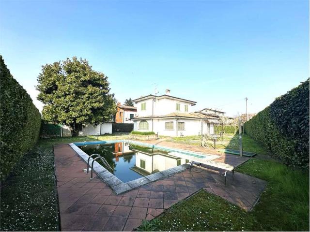 Villa in vendita a Segrate MI