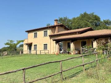 Villa in vendita a Selci RI
