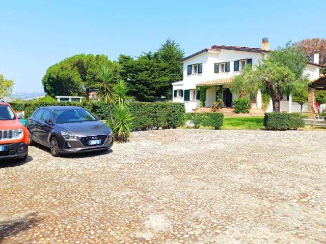 Villa in vendita a Sellia Marina CZ