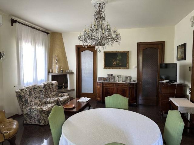 Villa in vendita a Selvazzano Dentro PD