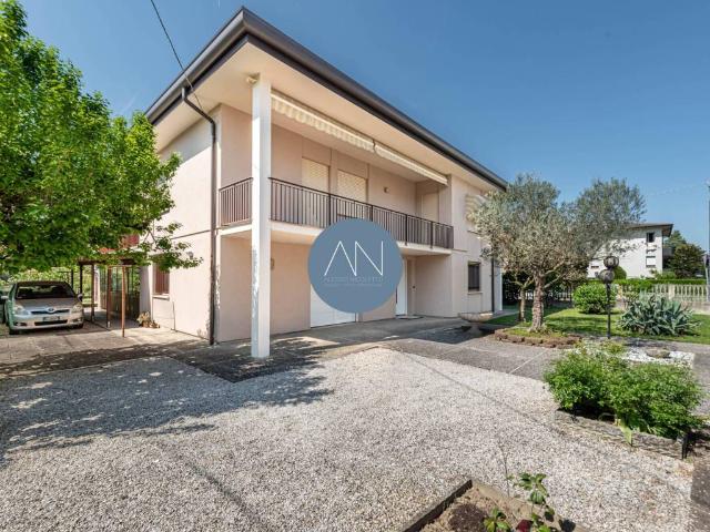 Villa in vendita a Selvazzano Dentro PD