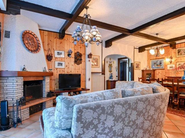 Villa in vendita a Selvino BG