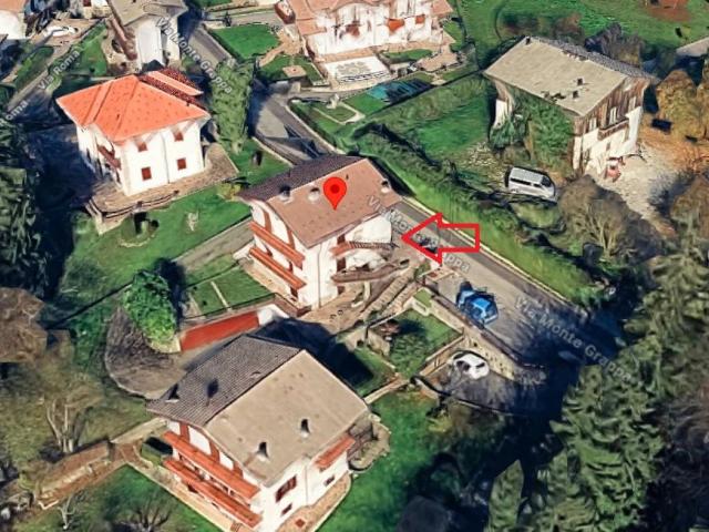 Villa in vendita a Selvino BG
