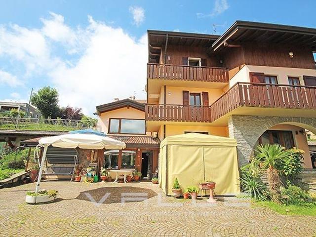 Villa in vendita a Selvino BG