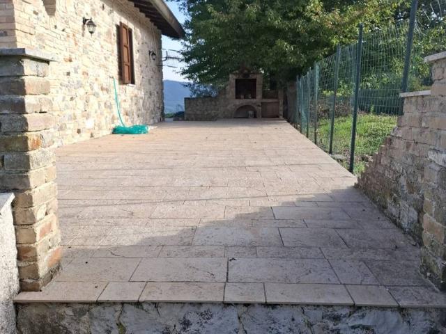 Villa in vendita a Semproniano GR
