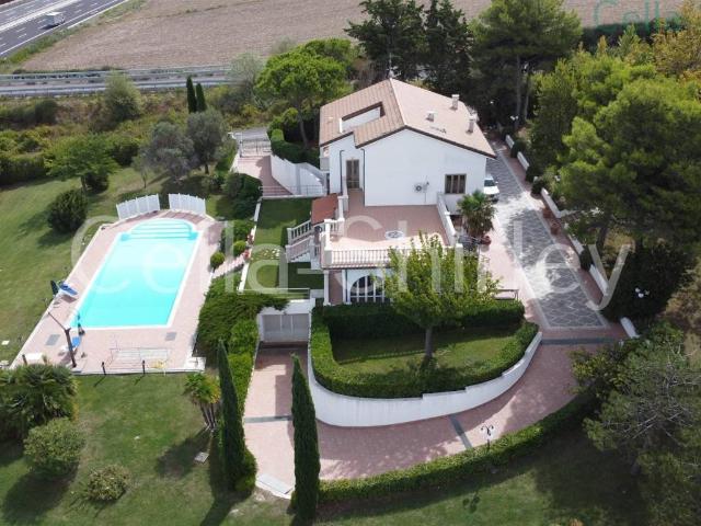 Villa in vendita a Senigallia AN