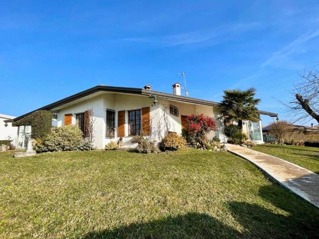 Villa in vendita a Sequals PN