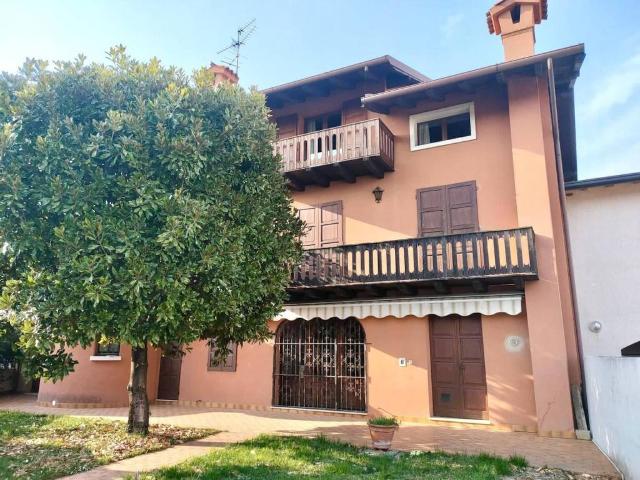 Villa in vendita a Sequals PN