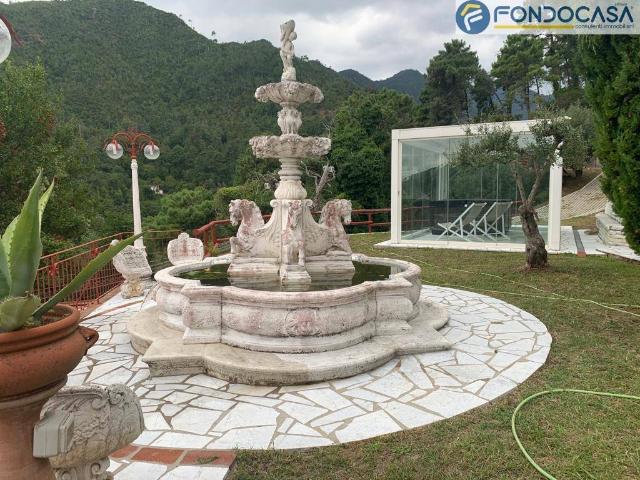 Villa in vendita a Seravezza LU