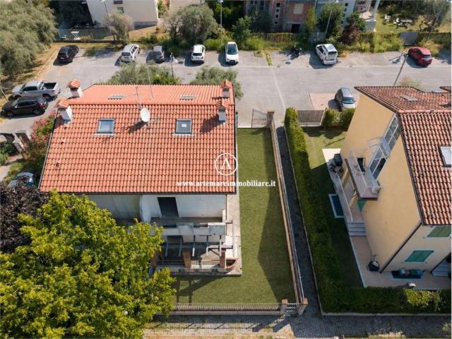 Villa in vendita a Seravezza LU