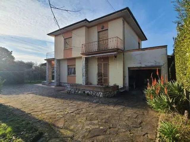 Villa in vendita a Seravezza LU