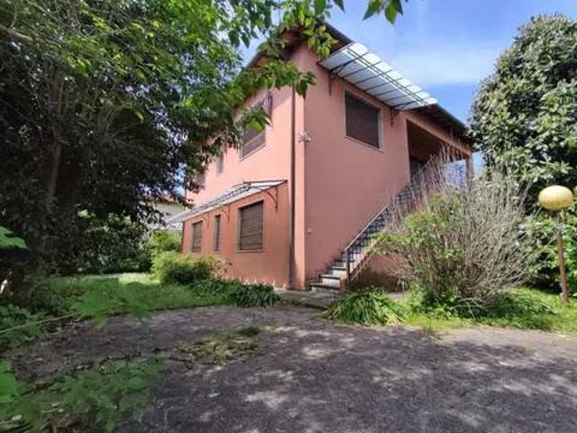 Villa in vendita a Seravezza LU