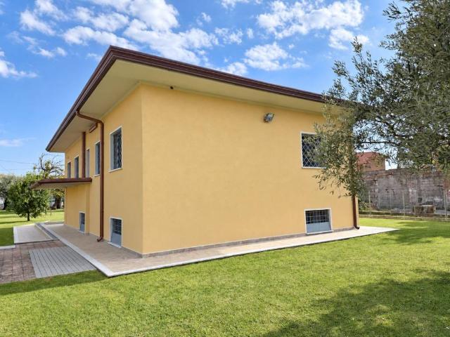 Villa in vendita a Seravezza LU