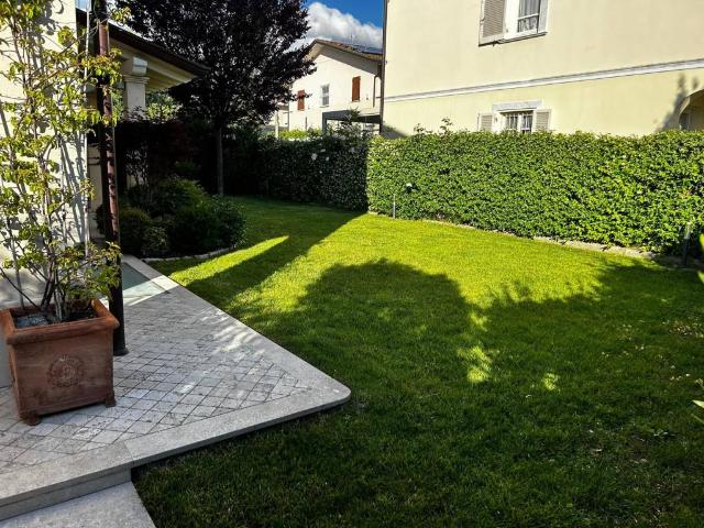 Villa in vendita a Seravezza LU