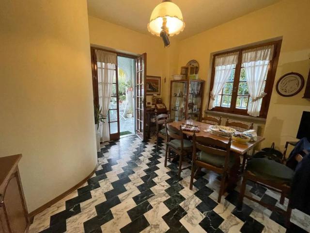 Villa in vendita a Seravezza LU