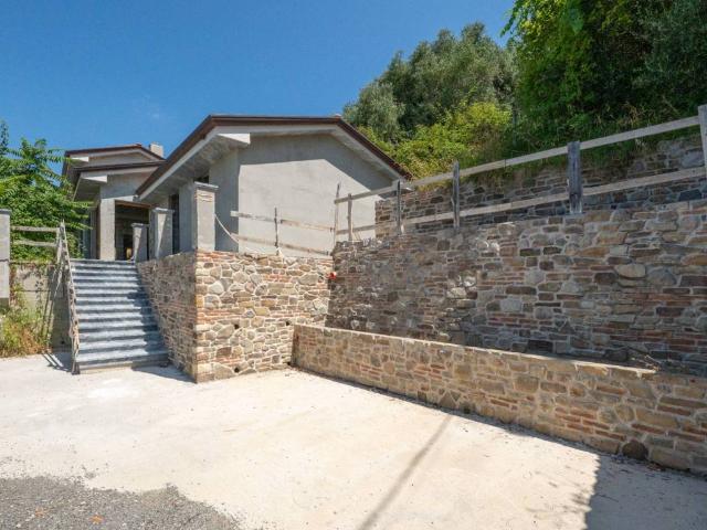 Villa in vendita a Seravezza LU