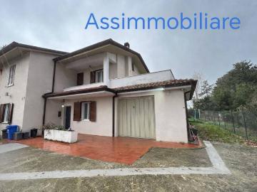 Villa in vendita a Sermoneta LT