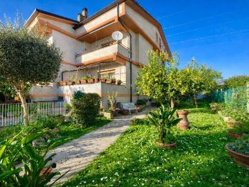 Villa in vendita a Sermoneta LT