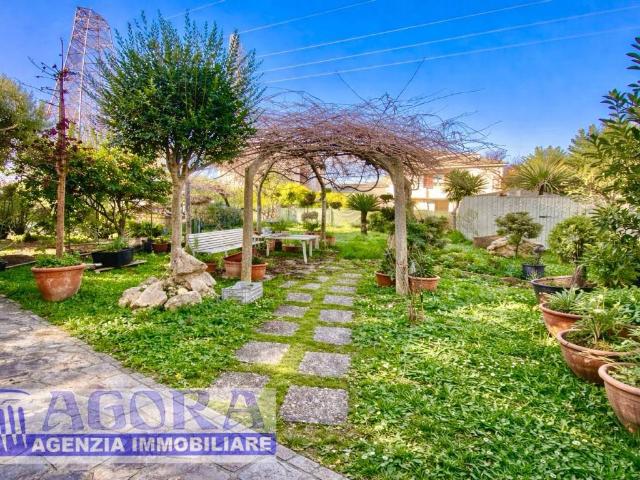 Villa in vendita a Sermoneta LT