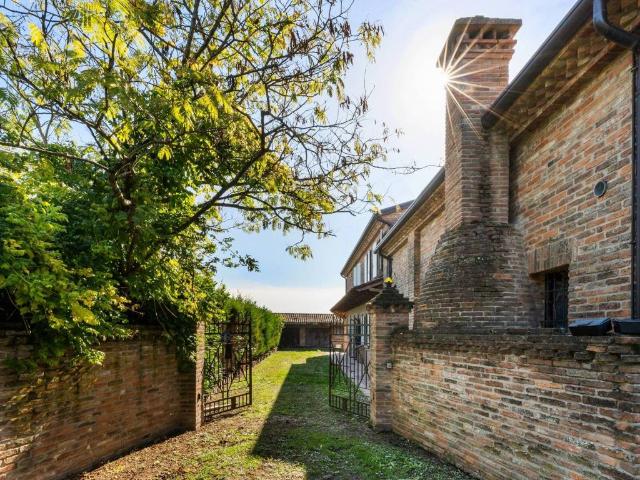 Villa in vendita a Sermide e Felonica MN