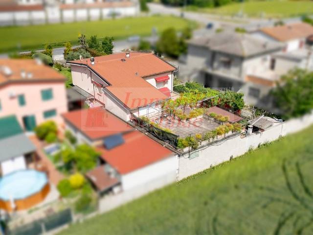 Villa in vendita a Sermide e Felonica MN