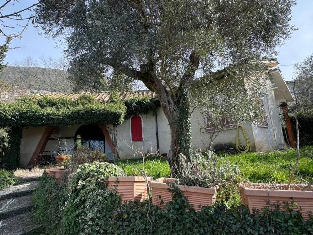 Villa in vendita a Serrone FR