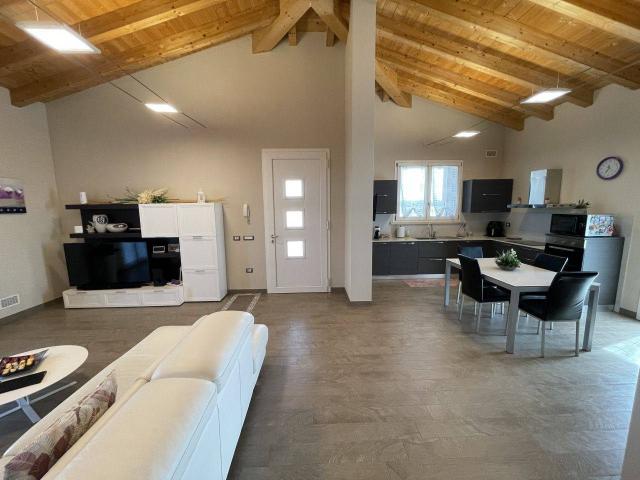 Villa in vendita a Serravalle A Po