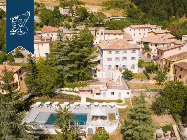 Villa in vendita a Serravalle di Chienti MC