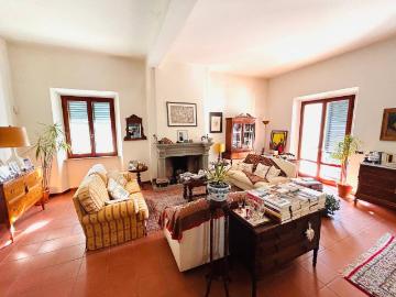 Villa in vendita a Serravalle Pistoiese PT