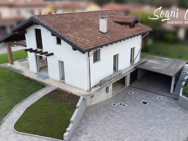 Villa in vendita a Serravalle Sesia VC