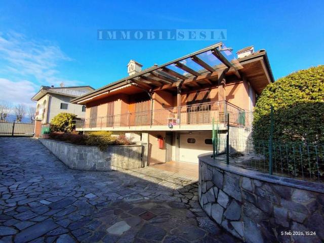 Villa in vendita a Serravalle Sesia VC