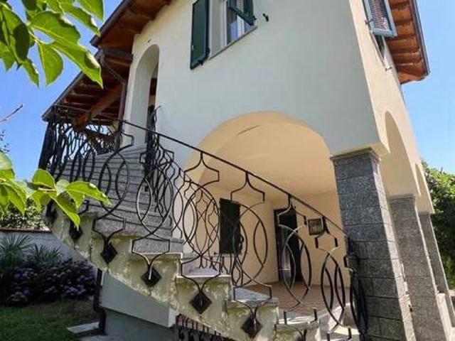 Villa in vendita a Serravalle Sesia VC