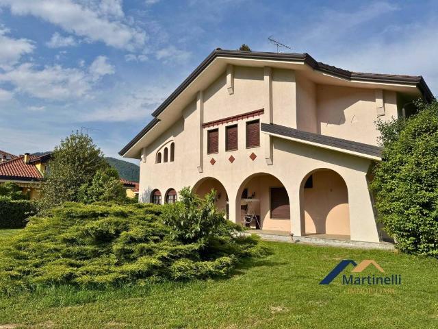 Villa in vendita a Serravalle Sesia VC