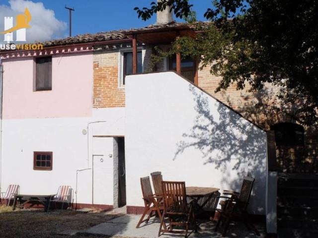 Villa in vendita a Serra de' Conti AN
