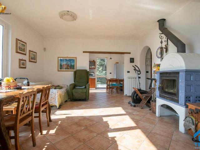 Villa in vendita a Serra Riccò GE