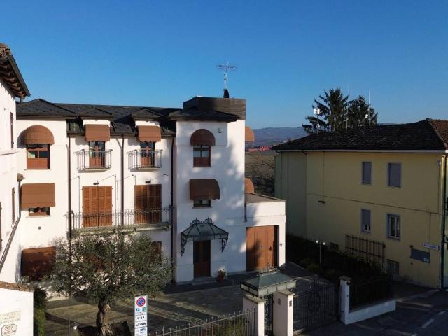 Villa in vendita a Serralunga d'Alba CN