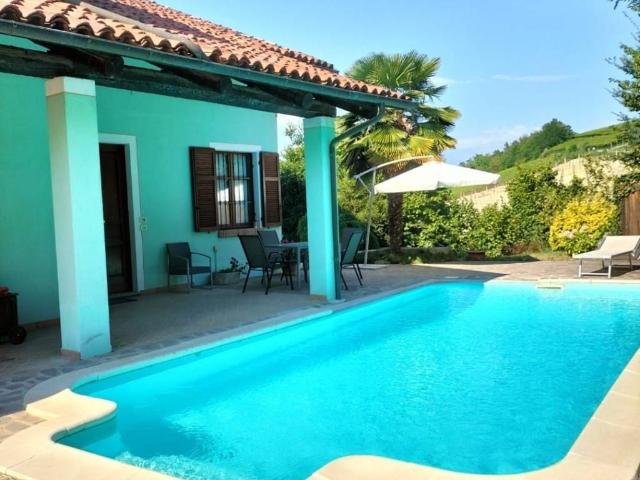 Villa in vendita a Serralunga d'Alba CN