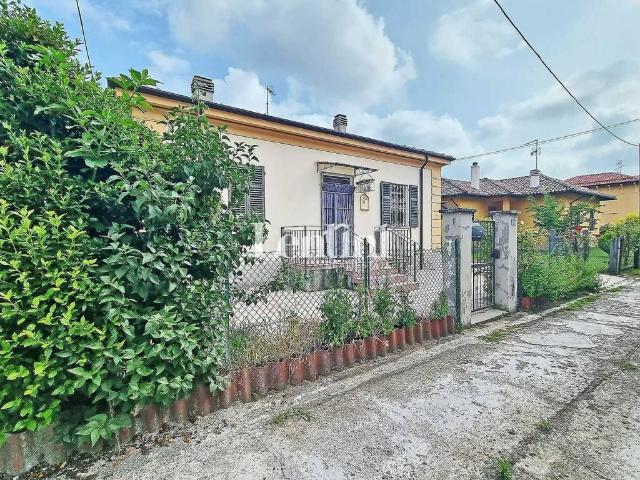 Villa in vendita a Serralunga di Crea AL
