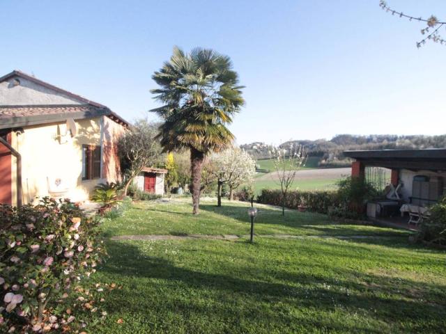 Villa in vendita a Serralunga di Crea AL