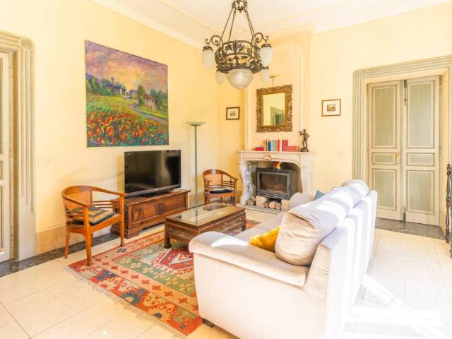 Villa in vendita a Serralunga di Crea AL