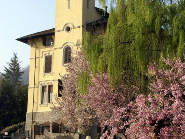 Villa in vendita a Serralunga di Crea AL