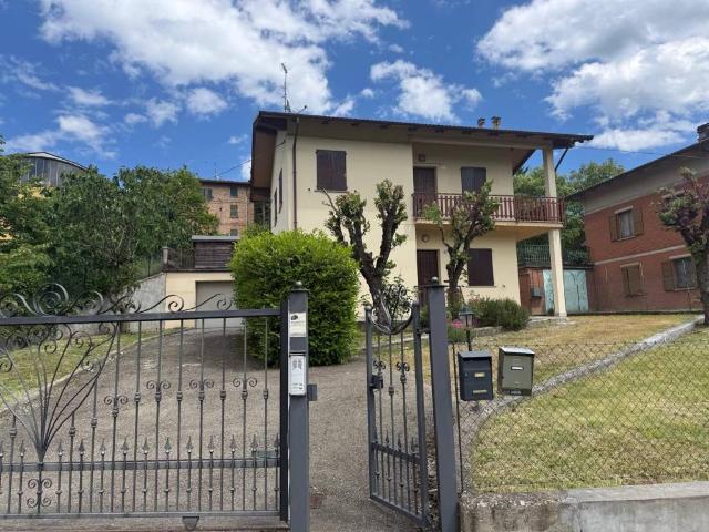 Villa in vendita a Serramazzoni MO