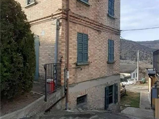 Villa in vendita a Serramazzoni MO