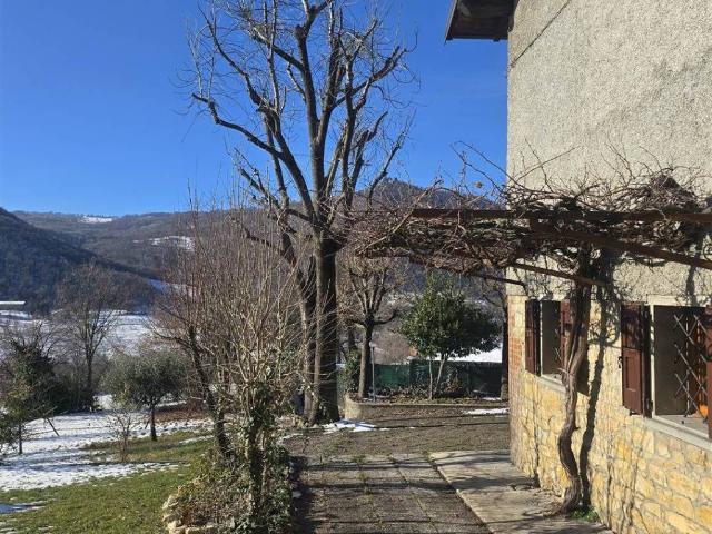 Villa in vendita a Serramazzoni MO