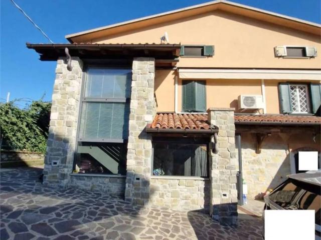 Villa in vendita a Serramazzoni MO