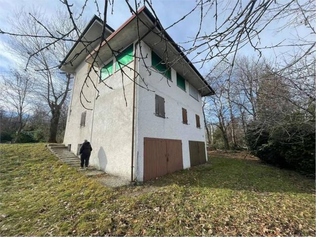 Villa in vendita a Serramazzoni MO